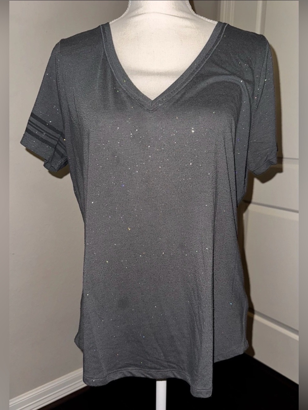 Aeropostale Women's Short Sleeve Dark Grey With Glitter Size XL